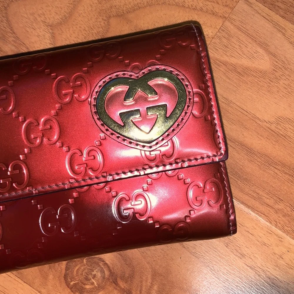 Authentic Gucci Patent Guccisima Heart Continental Flap Wallet (Bordeaux) - Picture 2 of 12
